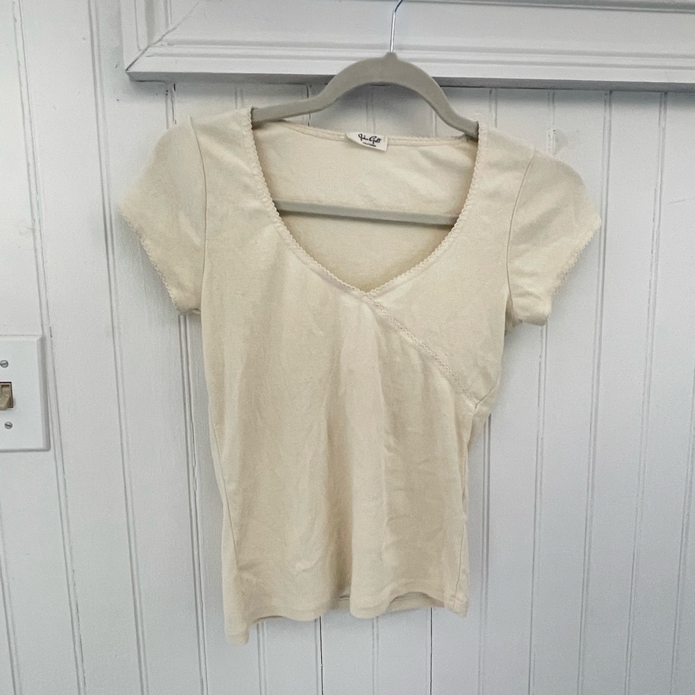 Brandy Melville shirt